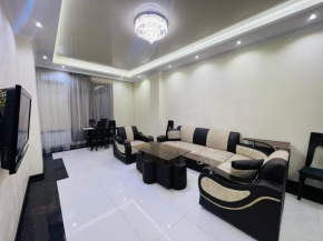 Love Chic LIVING - Modern 1 Bedroom By Republic Square, Middle of Center, New Building
